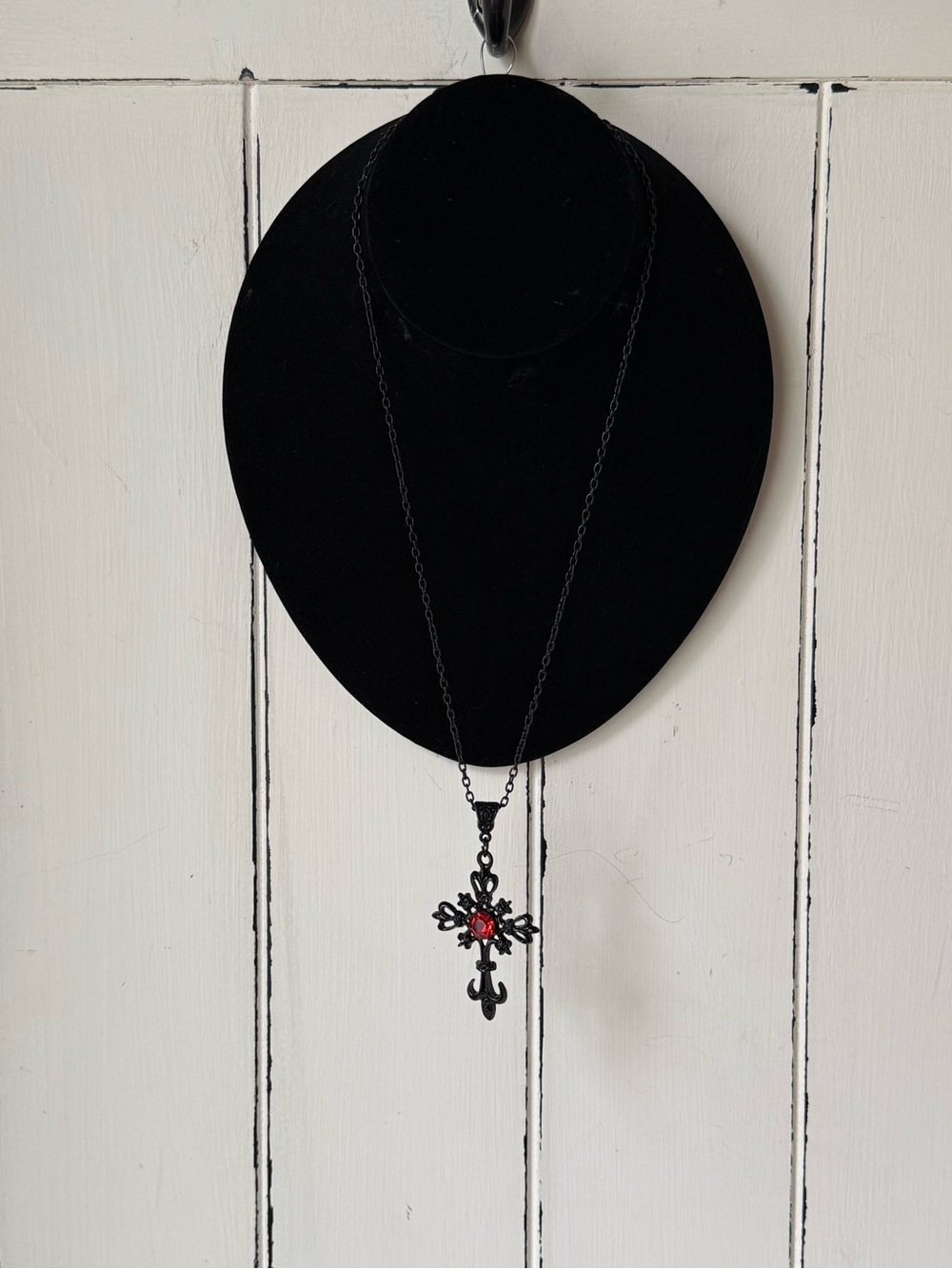 Black Gothic Cross Necklace Red Rhinestone Fleur de Lis Pendant Gothcore Chain - Picture 3 of 3